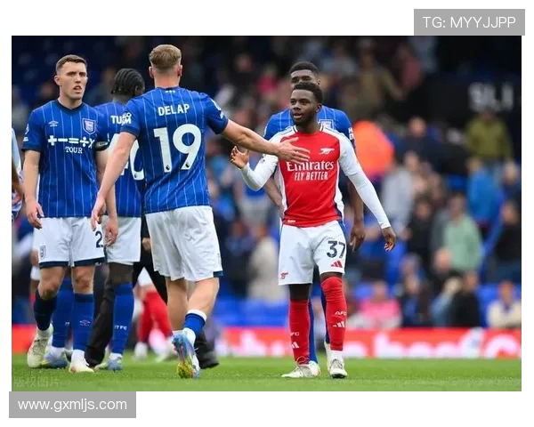 英超水晶宫队球衣颜色、设计及主客场变化分析